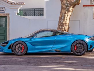 V případě McLarenu by tato prodejní cena měla být asi sedm milionů korun, tedy přibližně 312 000 dolarů podle současného kurzu