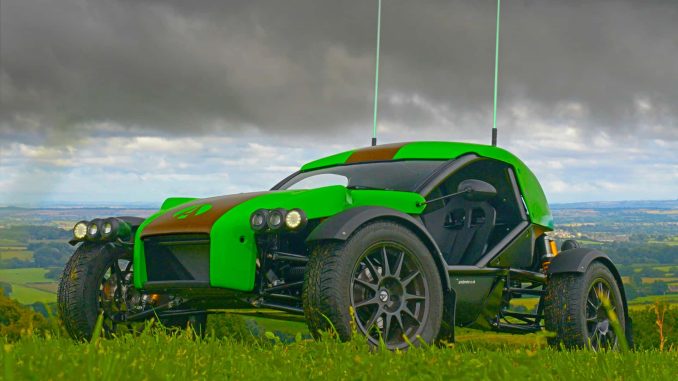 Elektromobily bývají obvykle těžší, ale nový koncept Ariel E-Nomad není typický elektromobil. Kromě toho má pouze dvě sedadla