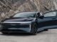 Obrněná vozidla mají mnoho tvarů, velikostí a vlastností. Zakázkový model Lucid Air Sapphire je dokonce neprůstřelný