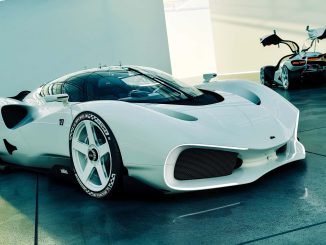 Nová automobilka Nilu27, kterou založil designér Koenigseggu a Bugatti Sašou Selipanovem, právě odhalila svůj první vůz s názvem NILU