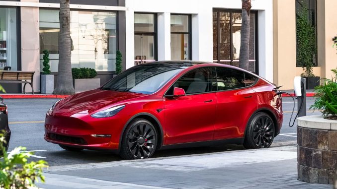 Tesla a její modely dlouhou dobu držely svůj úděl lídra v oblasti elektromobilů, ale konkurence nyní nabízí zajímavé alternativy