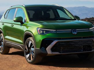 Volkswagen Taos 2025 není vozem nové generace, ale není ani pouhým osvěžením loňského modelu. SUV se dočká mírného přepracován