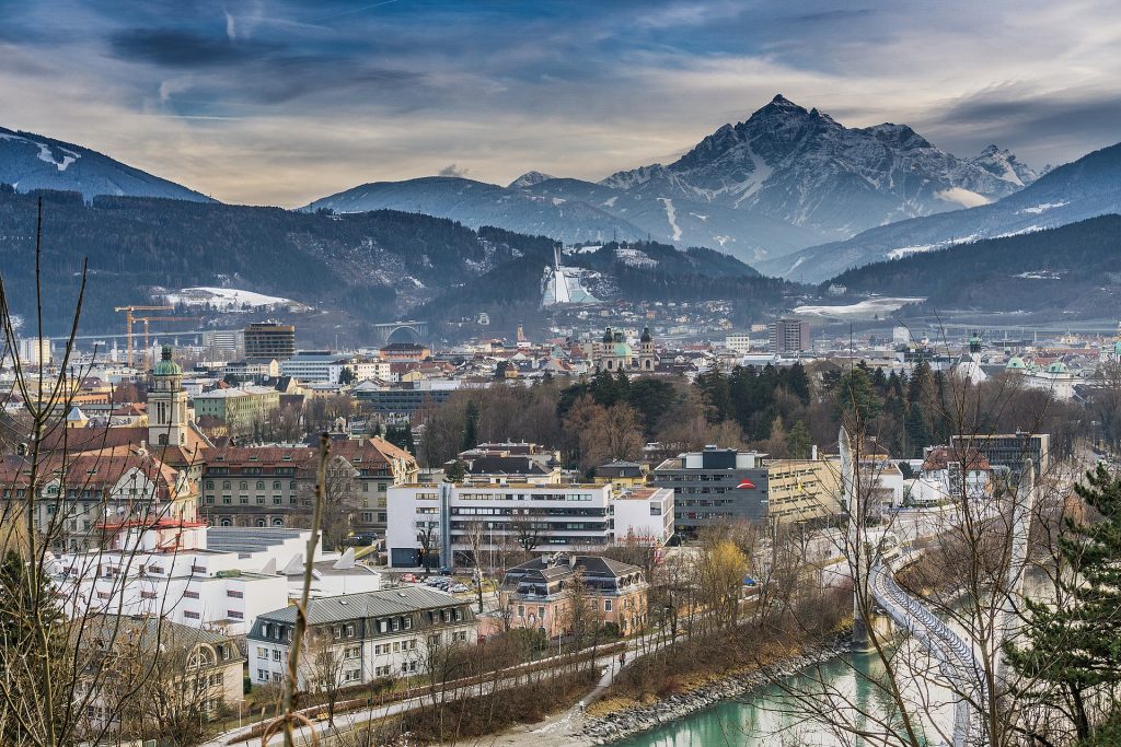 Alpský Innsbruck získal oblibu pro svou kombinaci horského a městského života, což z něj činí dokonalou bránu do úchvatné rakouské přírody