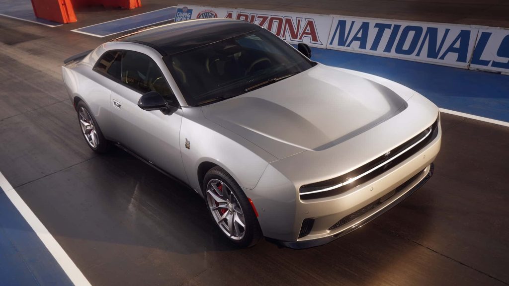 Společnost Stellantis poskytla jen málo podrobností o článcích, které se použijí v experimentálních vozech Dodge Charger Daytonas