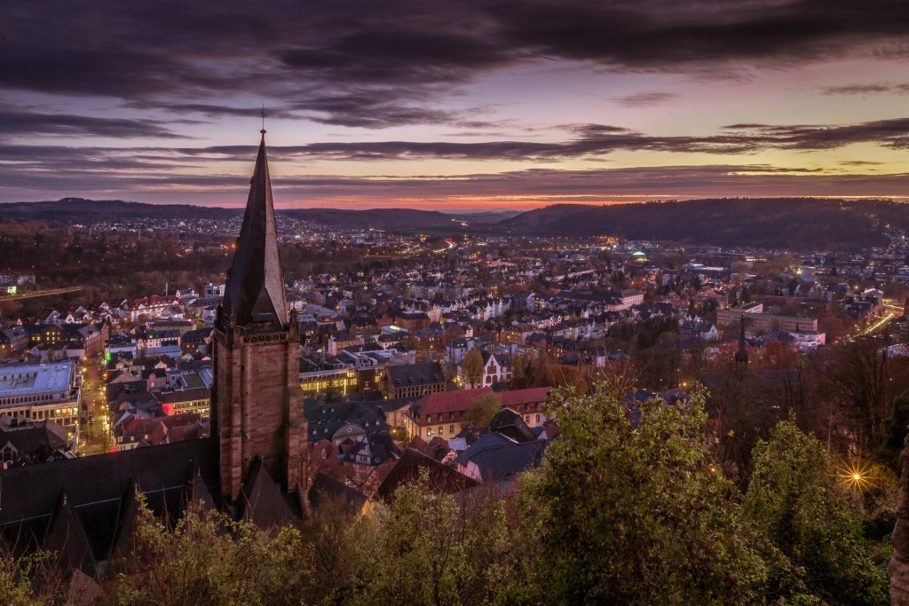 Onemocnění způsobené virem Marburg, dříve známé jako Marburgská hemoragická horečka, je závažné, často smrtelné onemocnění