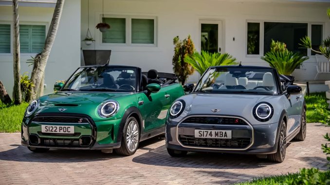 Mini zůstává u kabrioletů a nyní přichází s dalším faceliftem. Představujeme nejnovější Mini Cooper Cabrio pro modelový rok 2025