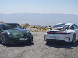 Nové Porsche 911 GT3 dostalo atmosférický plochý šestiválec o objemu 4,0 litru a standardní šestistupňovou manuální převodovku