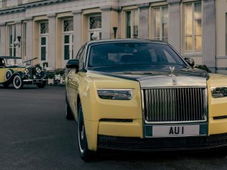 Rolls-Royce se nevyhýbá ani zajímavým jednorázovým projektům, jak dokazuje tento dvoubarevný Phantom Goldfinger